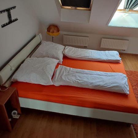 Larix Apartman Sárvár Eksteriør bilde