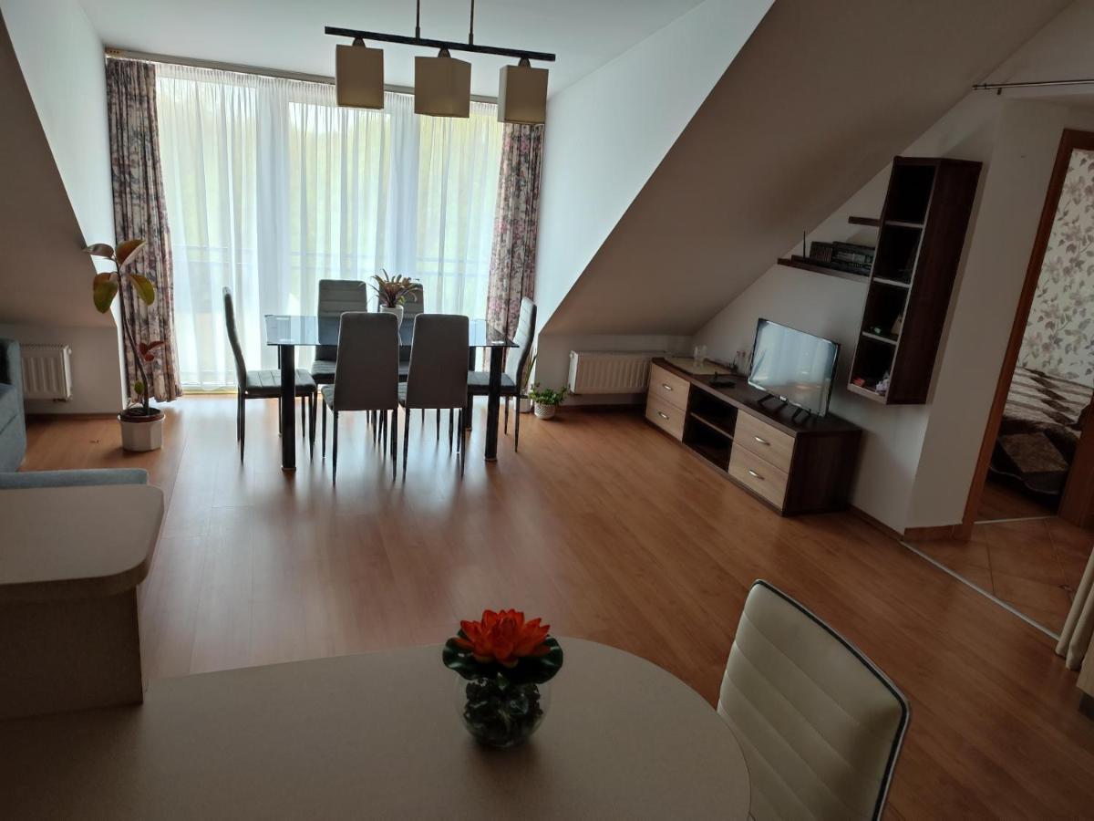 Larix Apartman Sárvár Eksteriør bilde